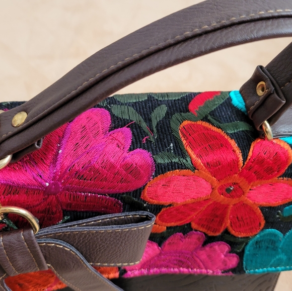 Handmade mexican embroidered bag. - Picture 9 of 9